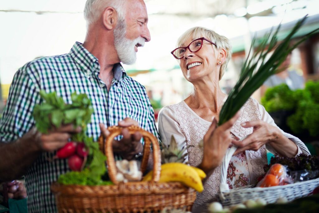 couple homme femme senior 60 ans